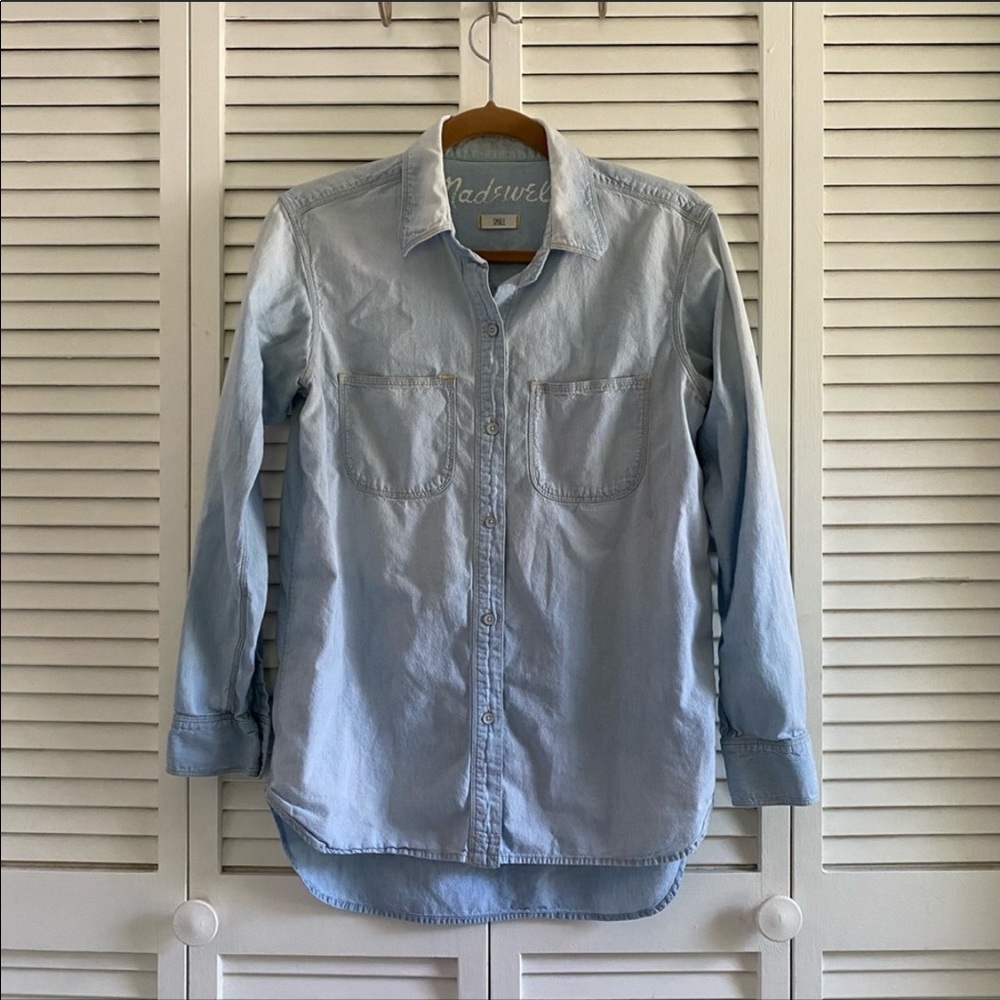 Madewell | Light Wash Chambray Shirt